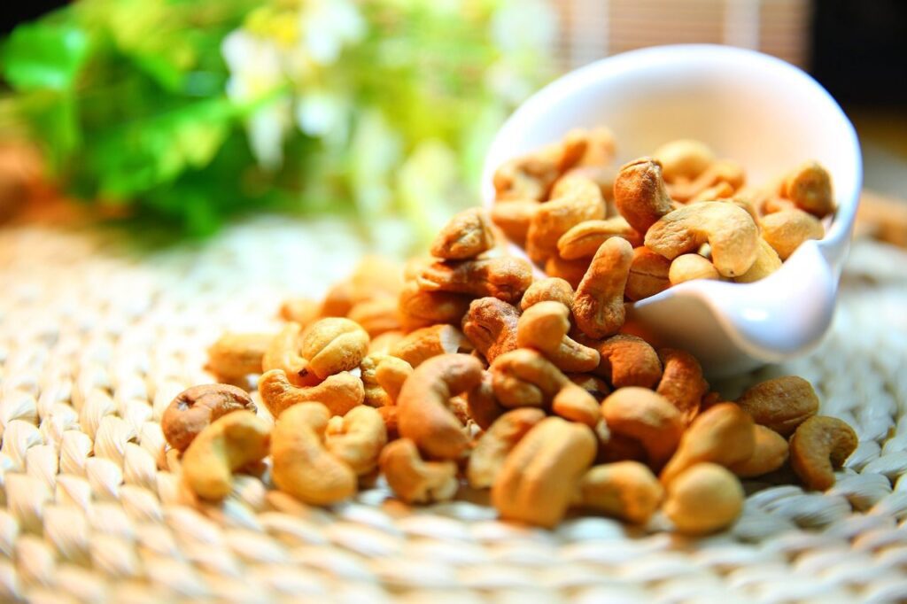 Cashews are a source of collagen
