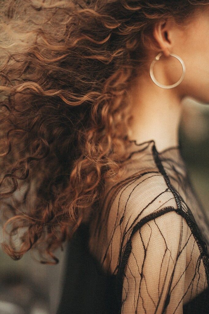 healthy hair Picture showing a woman with long healthy hair
